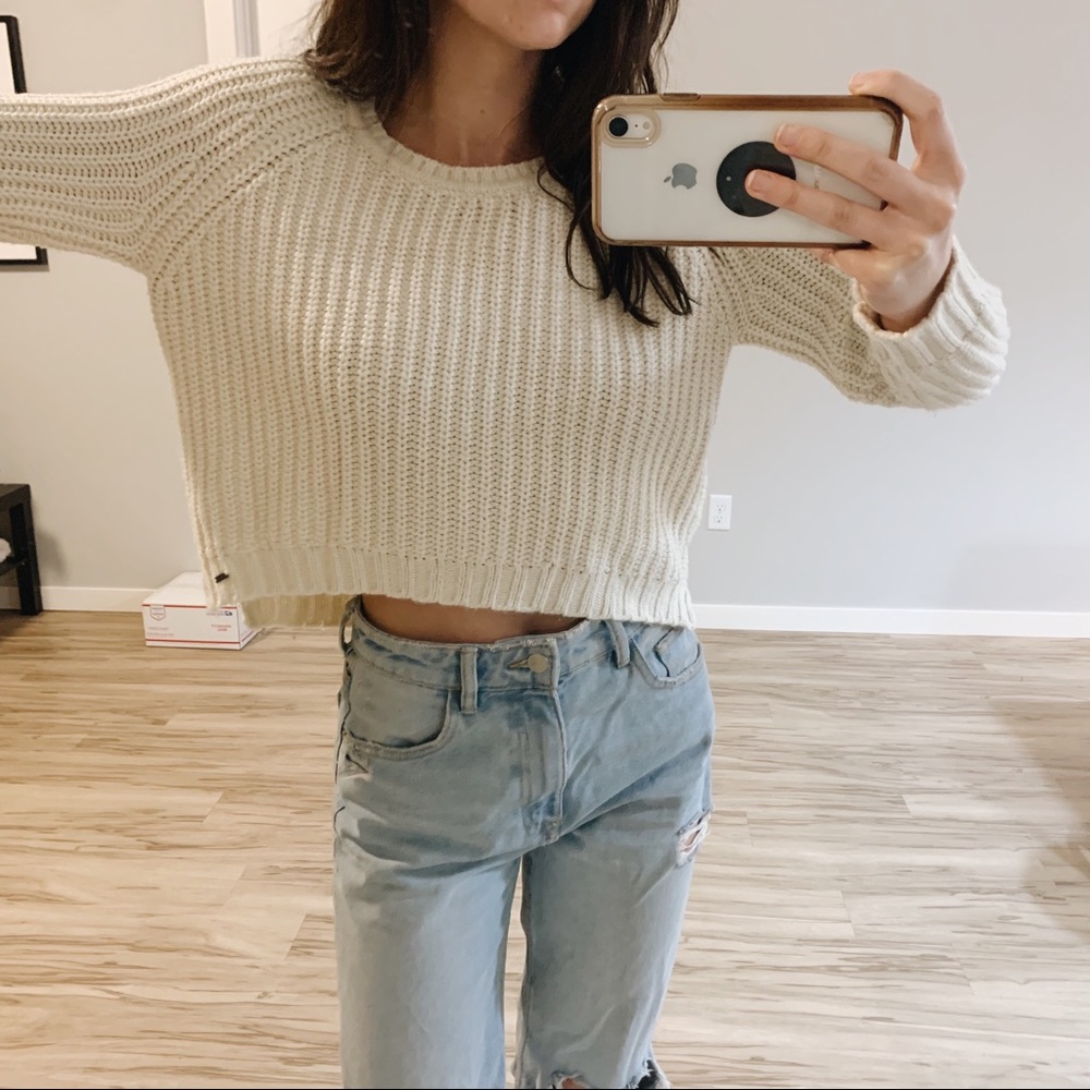 Cropped cream knit sweater